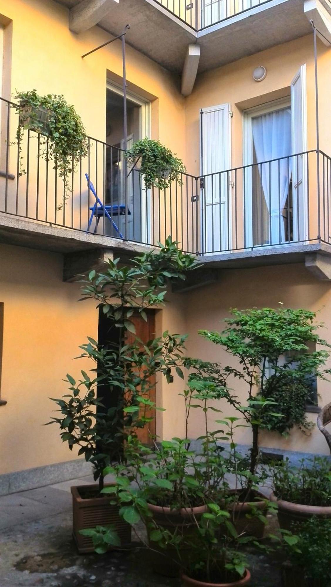 Casa De Giorgis Aparthotel Aosta Luaran gambar