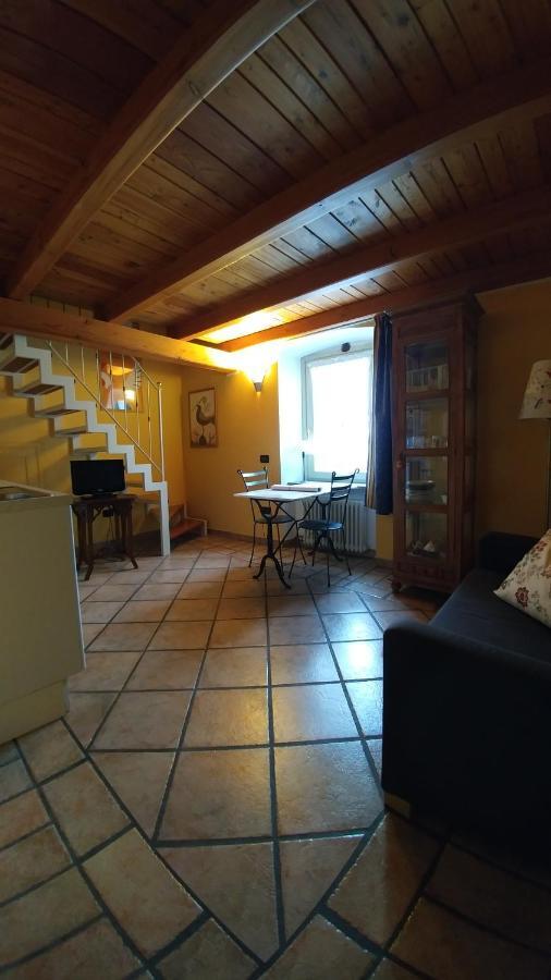 Casa De Giorgis Aparthotel Aosta Luaran gambar